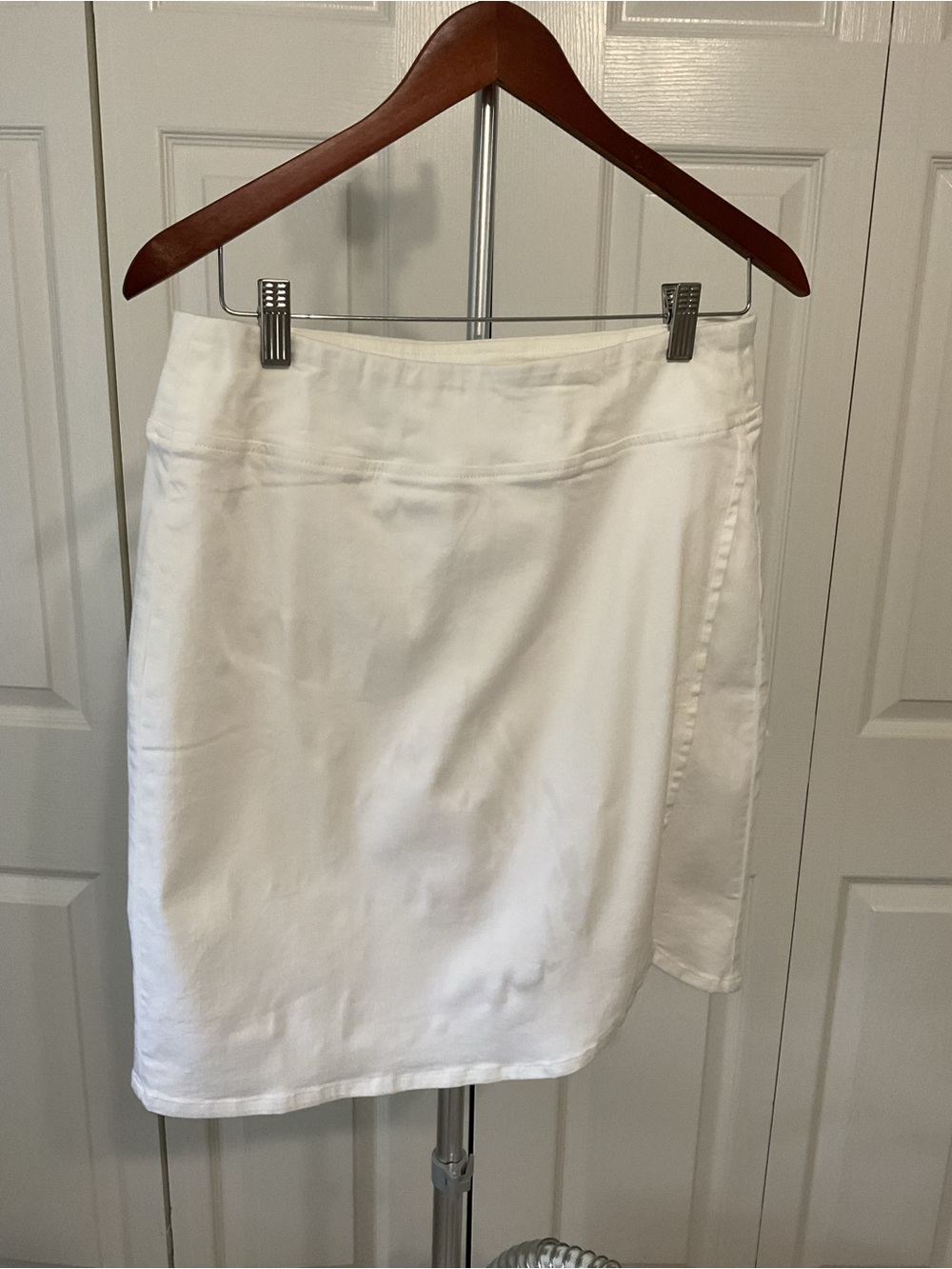 Kim Gravel Classic White Women's Skirt - Tulip hem Design